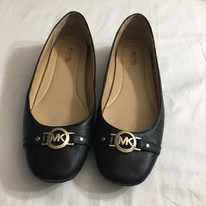 Michael kors flats size 8